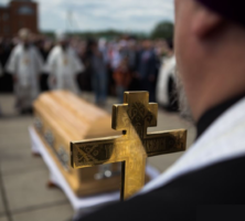 Похоронный обряд по православному обычаю.