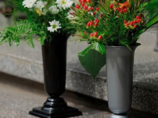 Поминки на Радоницу: Как подготовить могилу, чтобы не было стыдно перед родственниками